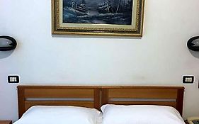 Hotel Dora